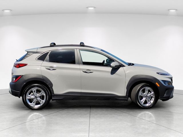 Used 2022 Silver Hyundai SEL image 8