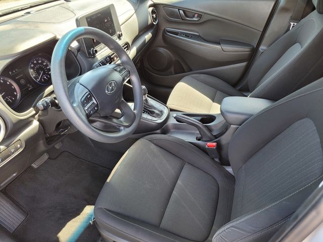 Used 2022 Silver Hyundai SEL image 11
