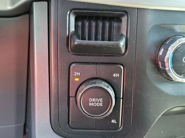 Used 2023 Silver Metallic Ford XLT image 23