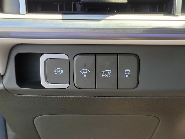 Used 2024 Black Hyundai Calligraphy image 27