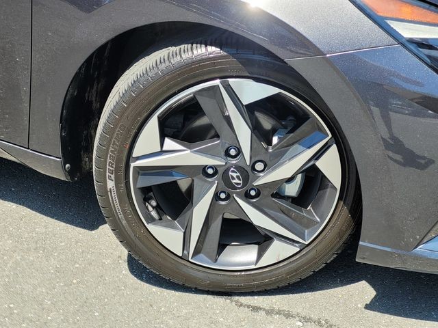 Used 2022 Gray Hyundai Limited image 11