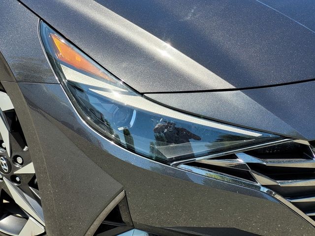 Used 2022 Gray Hyundai Limited image 12