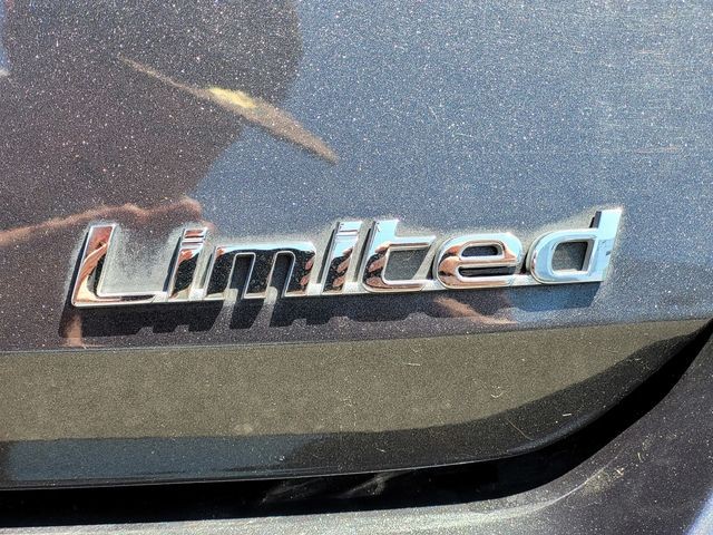 Used 2022 Gray Hyundai Limited image 29