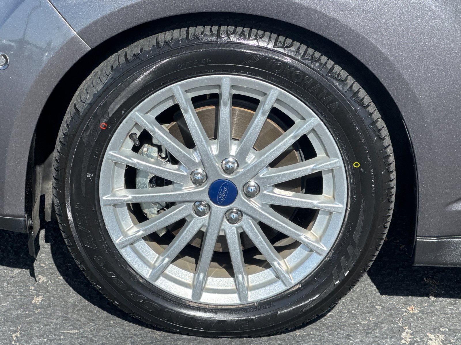 Used 2013 Gray Ford SEL image 24