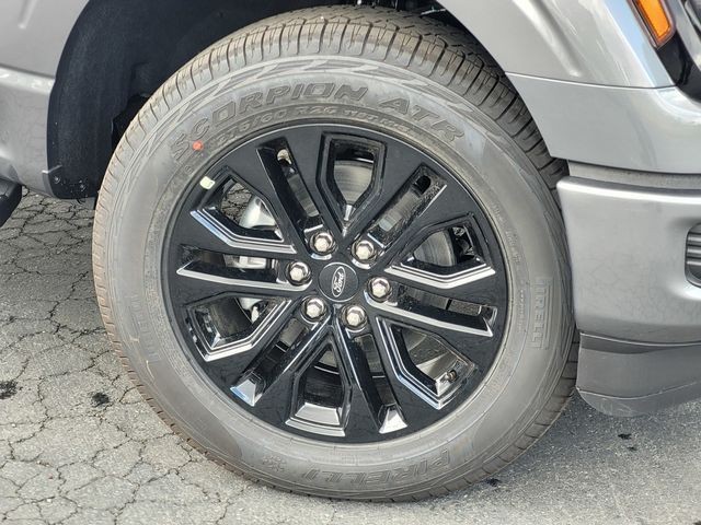 New 2026 Carbonized Gray Metallic Ford XLT image 9