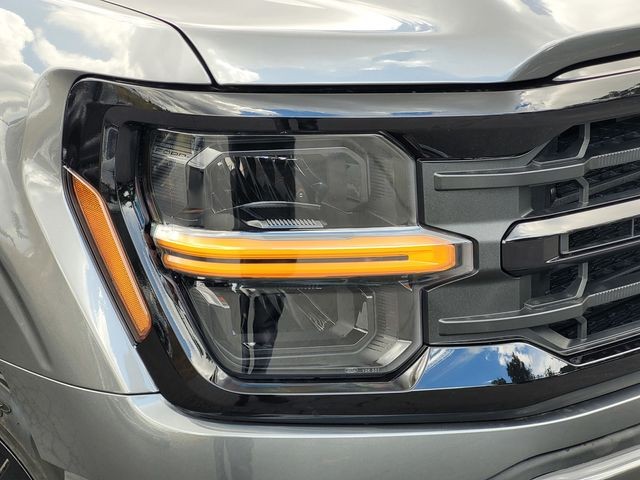 New 2026 Carbonized Gray Metallic Ford XLT image 10