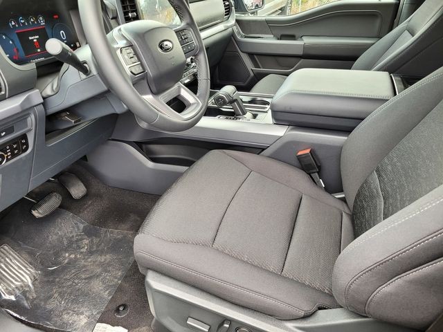New 2026 Carbonized Gray Metallic Ford XLT image 14