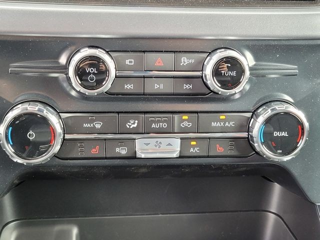 New 2026 Carbonized Gray Metallic Ford XLT image 20