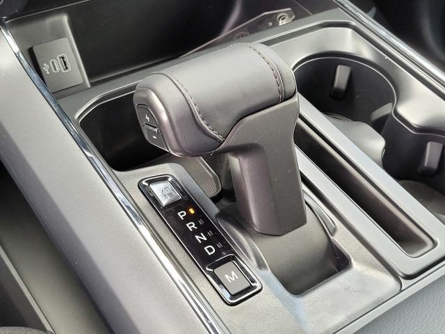 New 2026 Carbonized Gray Metallic Ford XLT image 21
