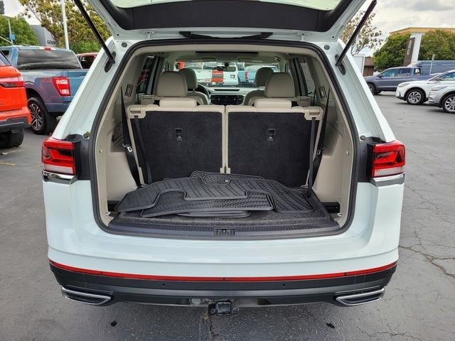 Used 2022 White Volkswagen 3.6L V6 SE w/Technology image 56
