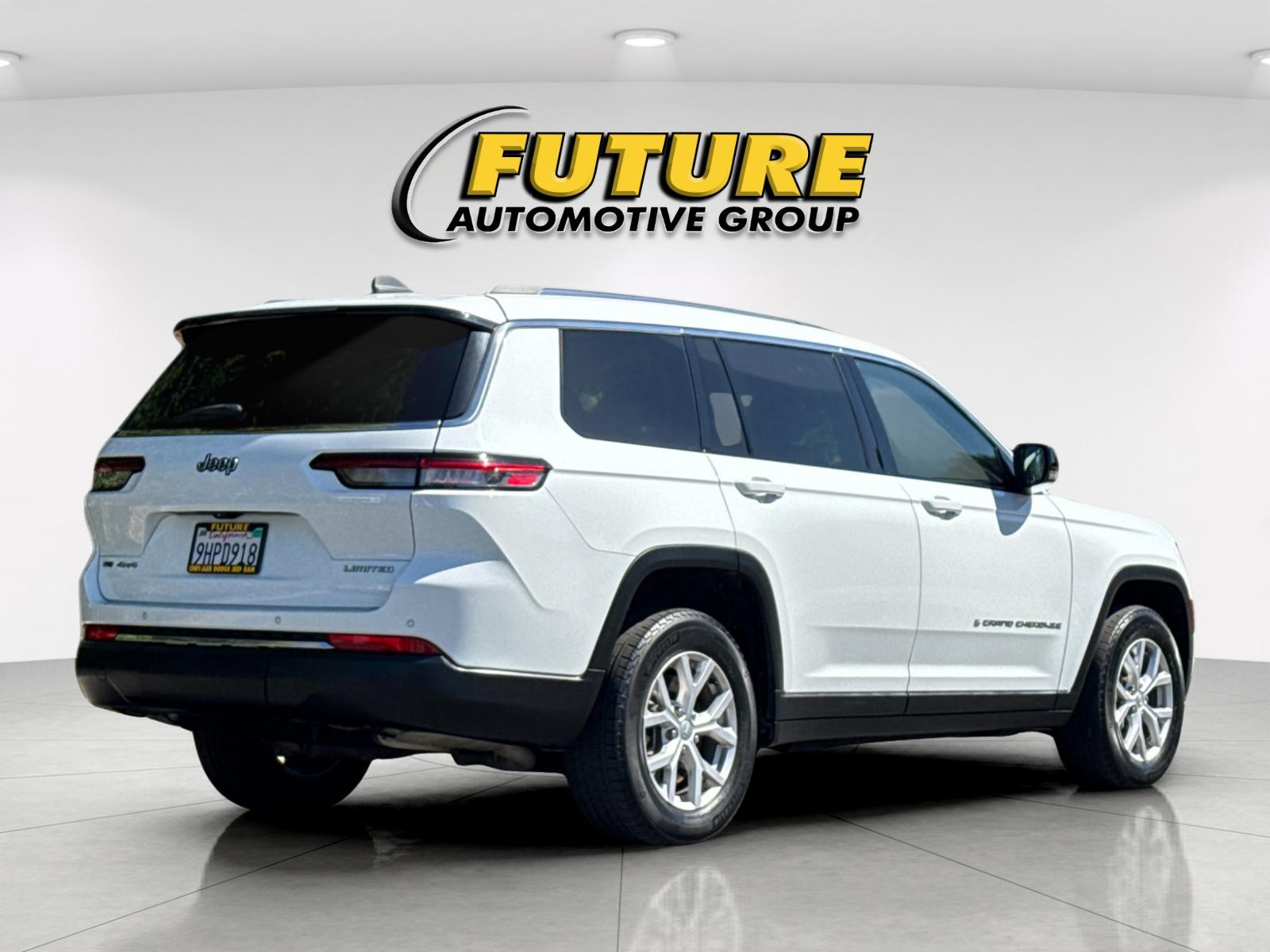 Used 2021 White Jeep Limited image 4