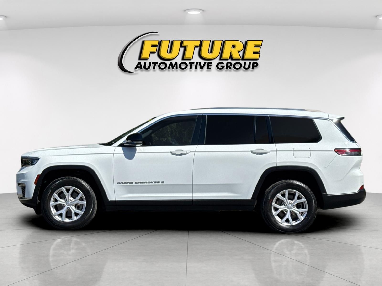 Used 2021 White Jeep Limited image 7