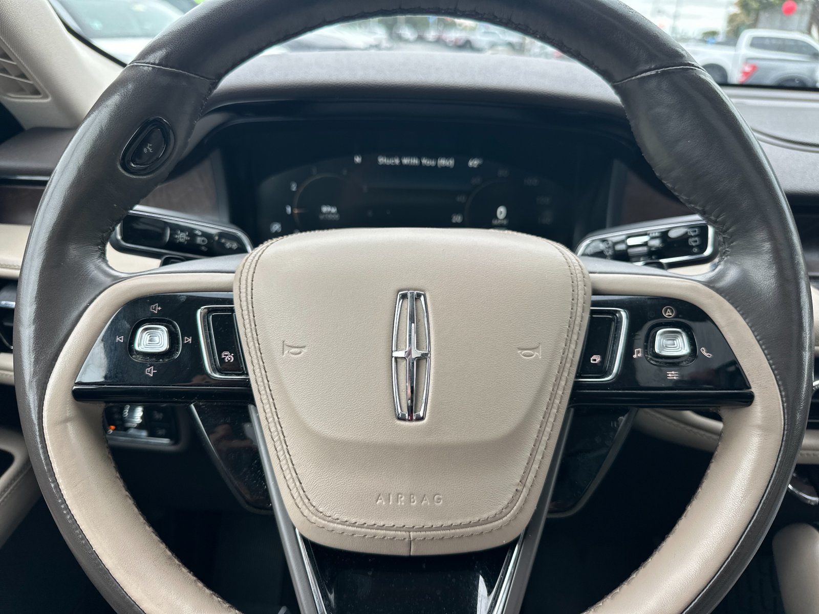 Used 2021 Pristine White Lincoln Reserve image 24