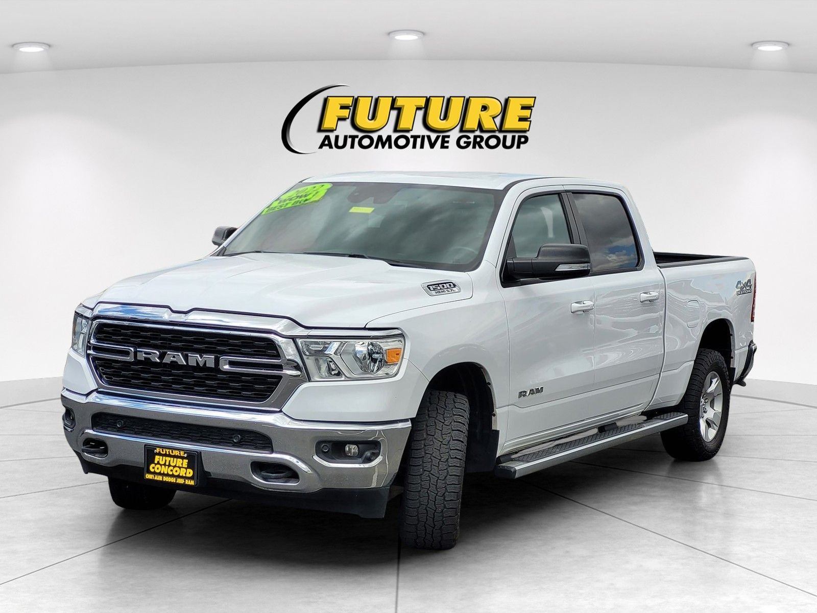 Used 2022 White Ram Big Horn/Lone Star image 3