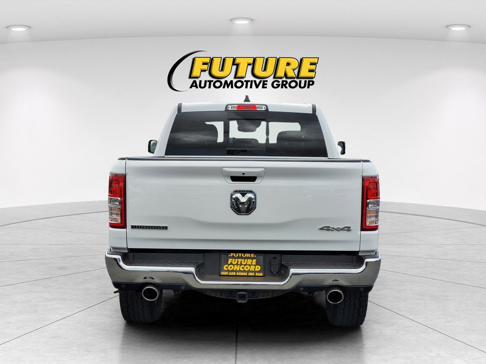 Used 2022 White Ram Big Horn/Lone Star image 5
