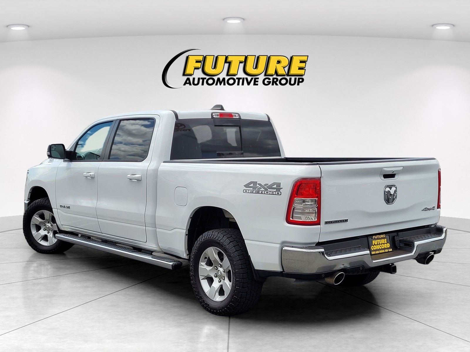 Used 2022 White Ram Big Horn/Lone Star image 6