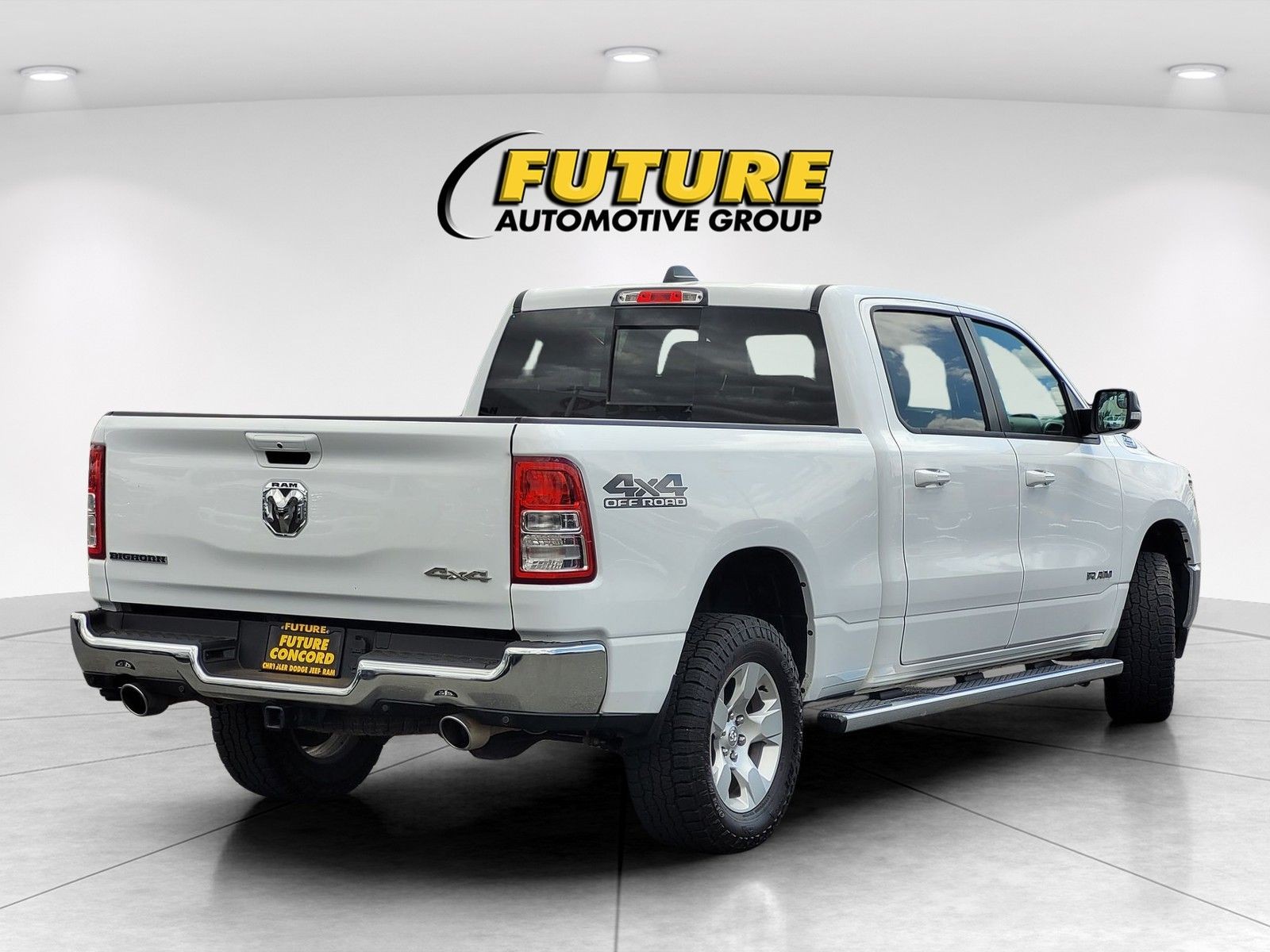 Used 2022 White Ram Big Horn/Lone Star image 7