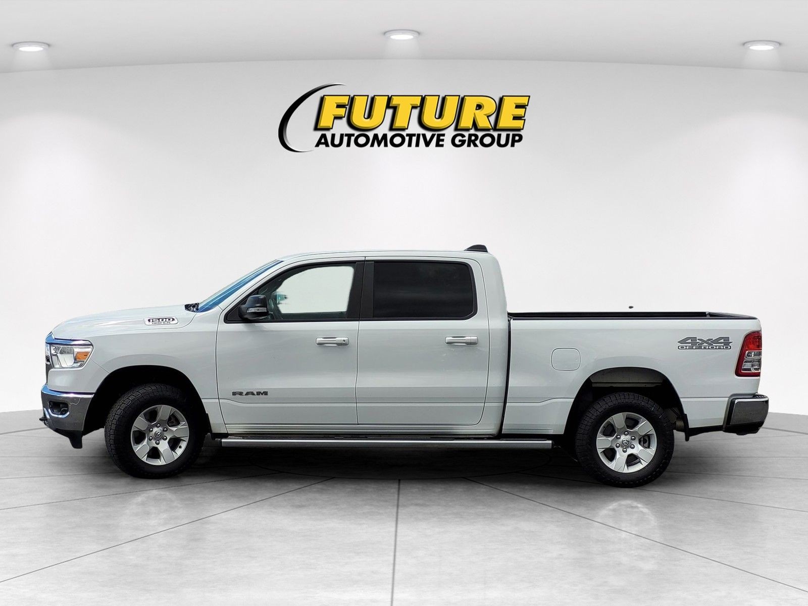 Used 2022 White Ram Big Horn/Lone Star image 8