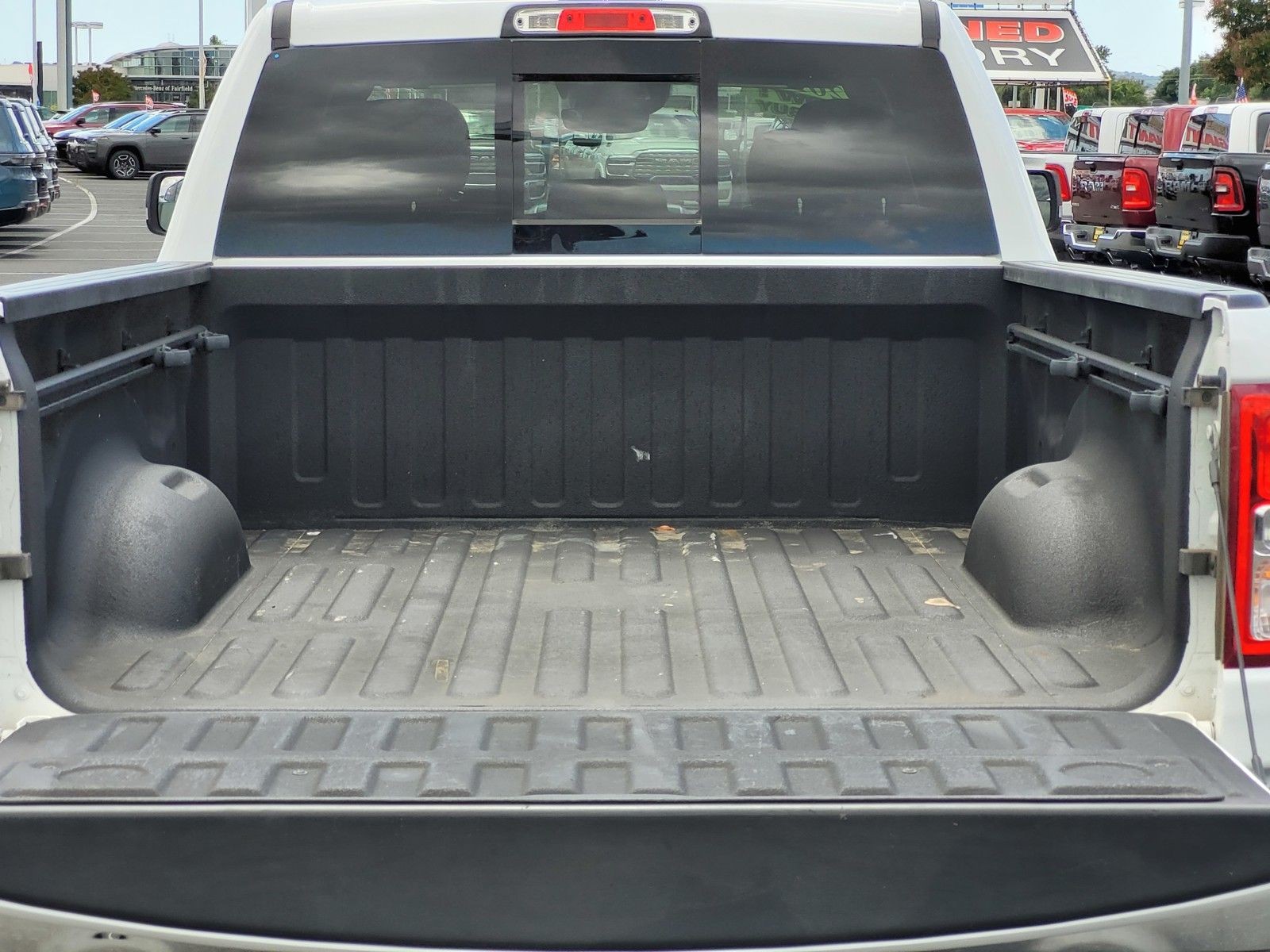Used 2022 White Ram Big Horn/Lone Star image 18