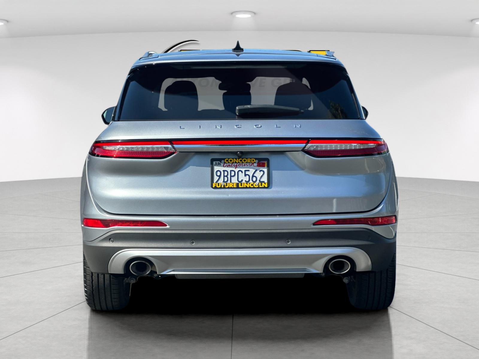 Used 2022 Silver Lincoln Standard image 4