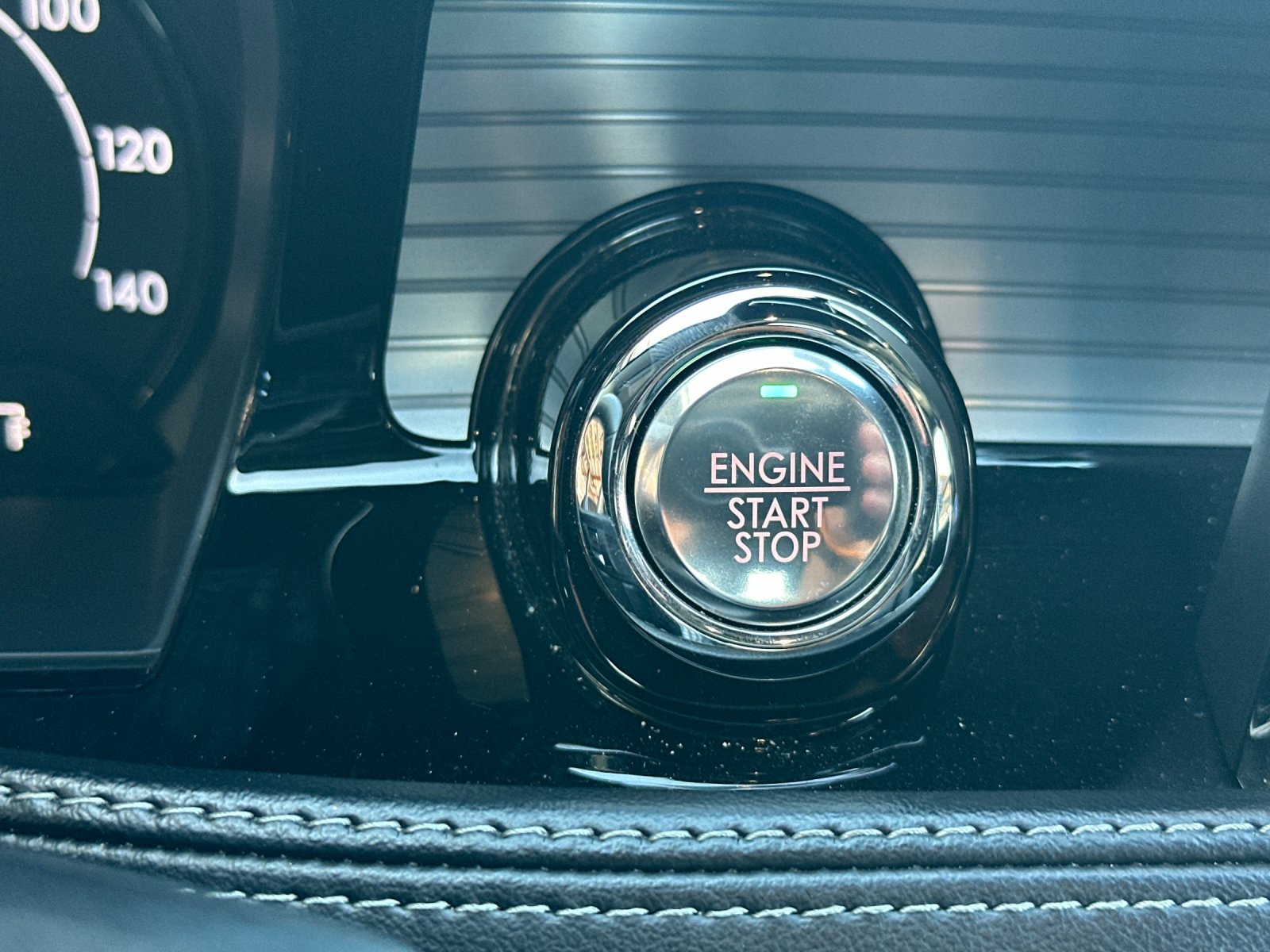 Used 2022 Silver Lincoln Standard image 22