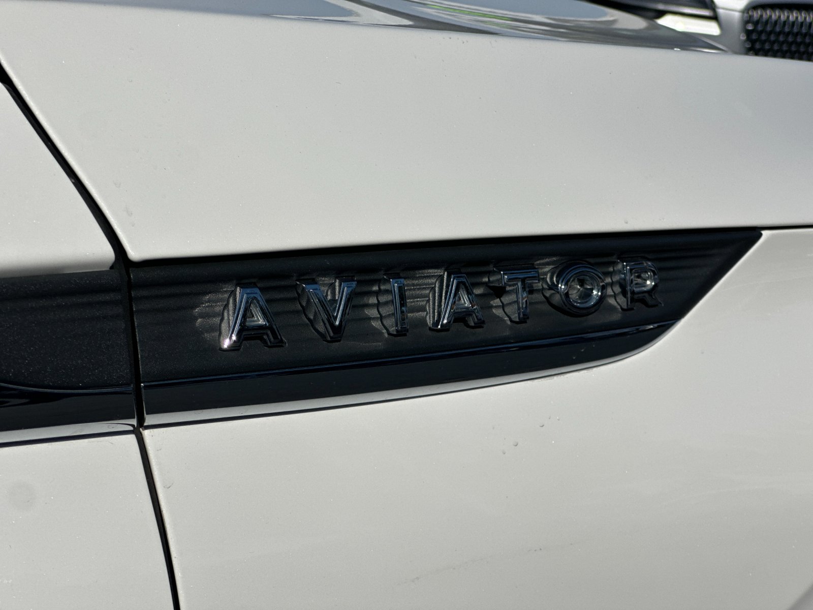 Used 2023 White Lincoln Standard image 27