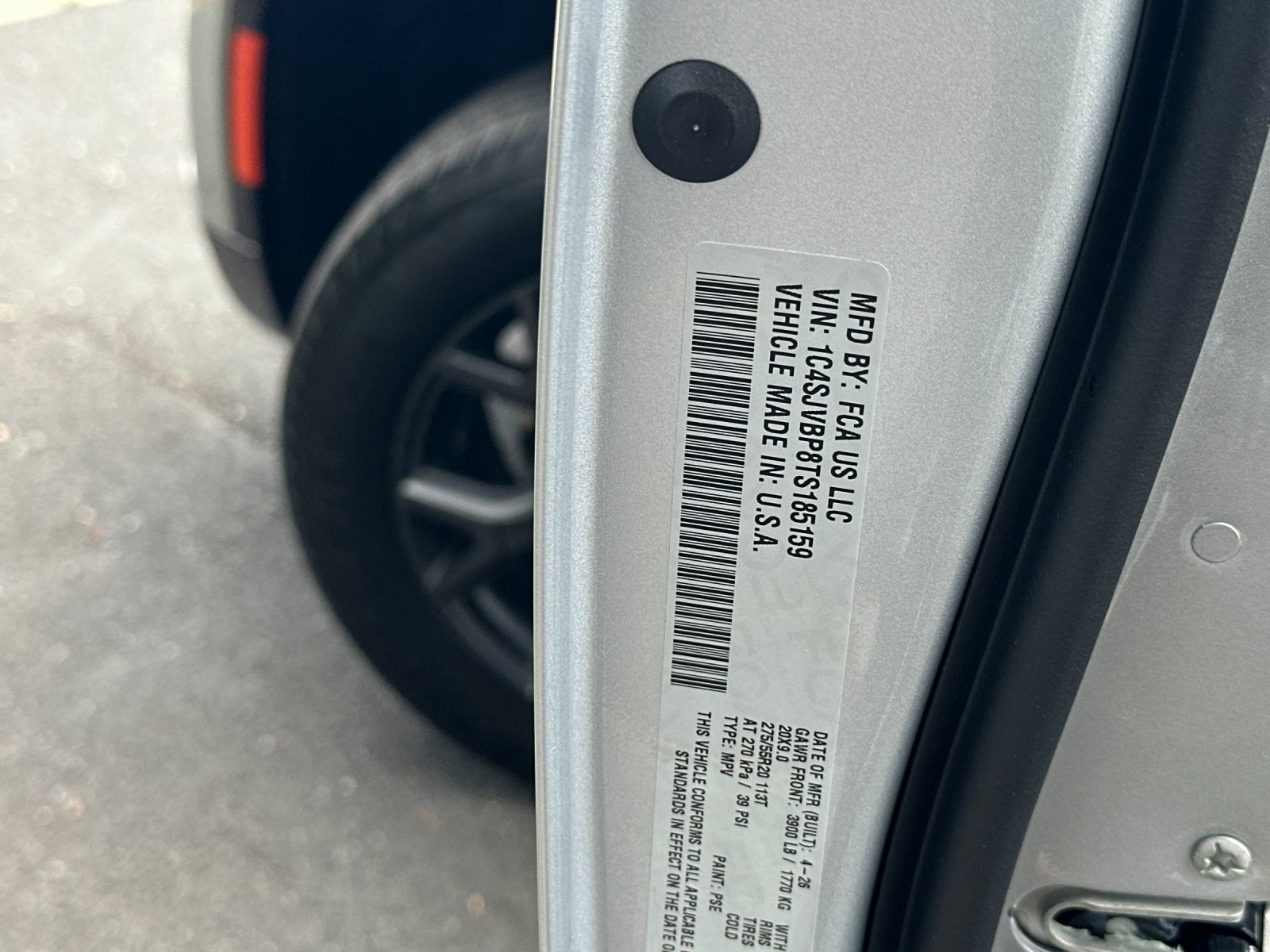 New 2026 Silver-Zynith Exterior Paint Jeep Limited Altitude image 28