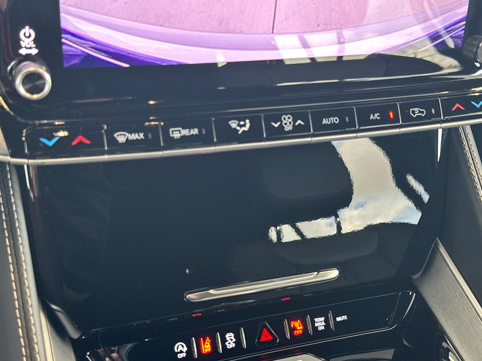 New 2026 Silver-Zynith Exterior Paint Jeep Limited Altitude image 21