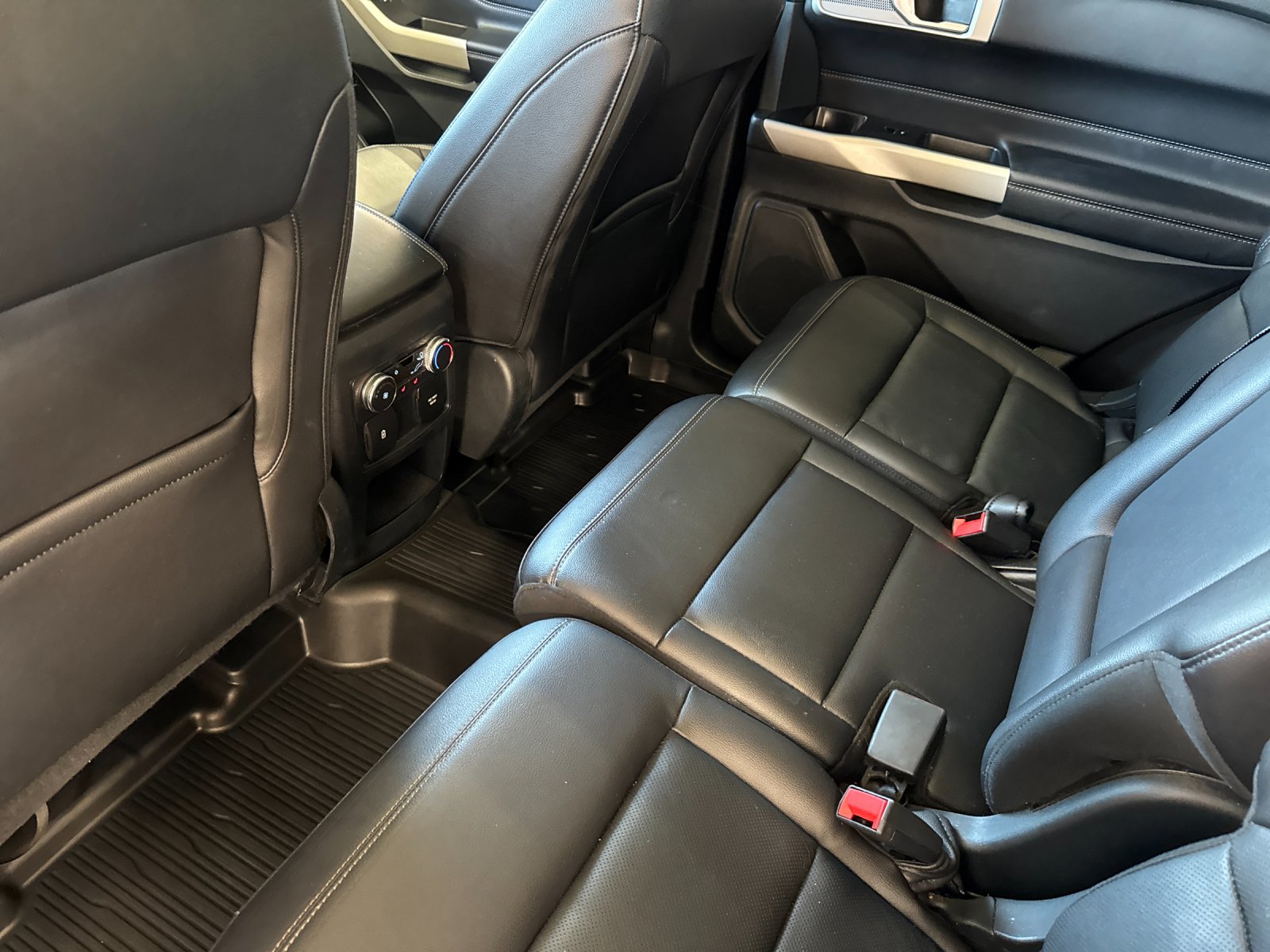 Used 2021 Blue Ford Limited image 11