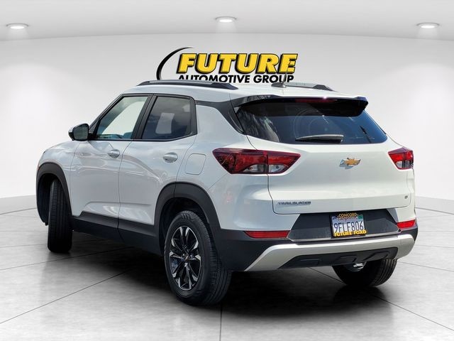 Used 2023 White Chevrolet LT image 6