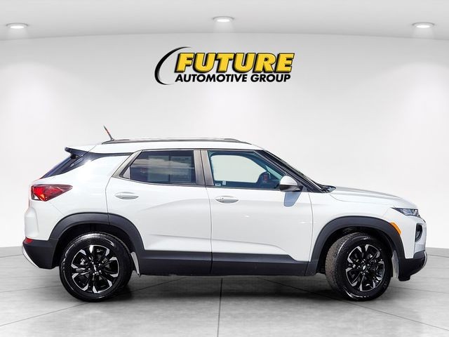 Used 2023 White Chevrolet LT image 9