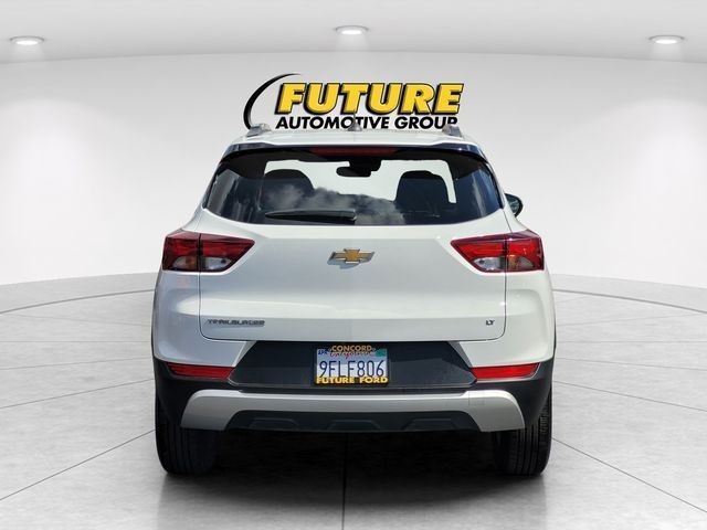 Used 2023 White Chevrolet LT image 33