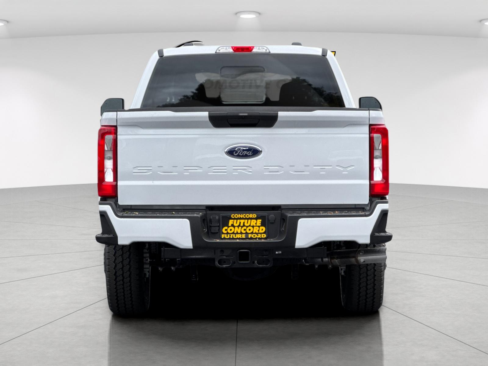 New 2026 Oxford White Ford F-250® XL image 4
