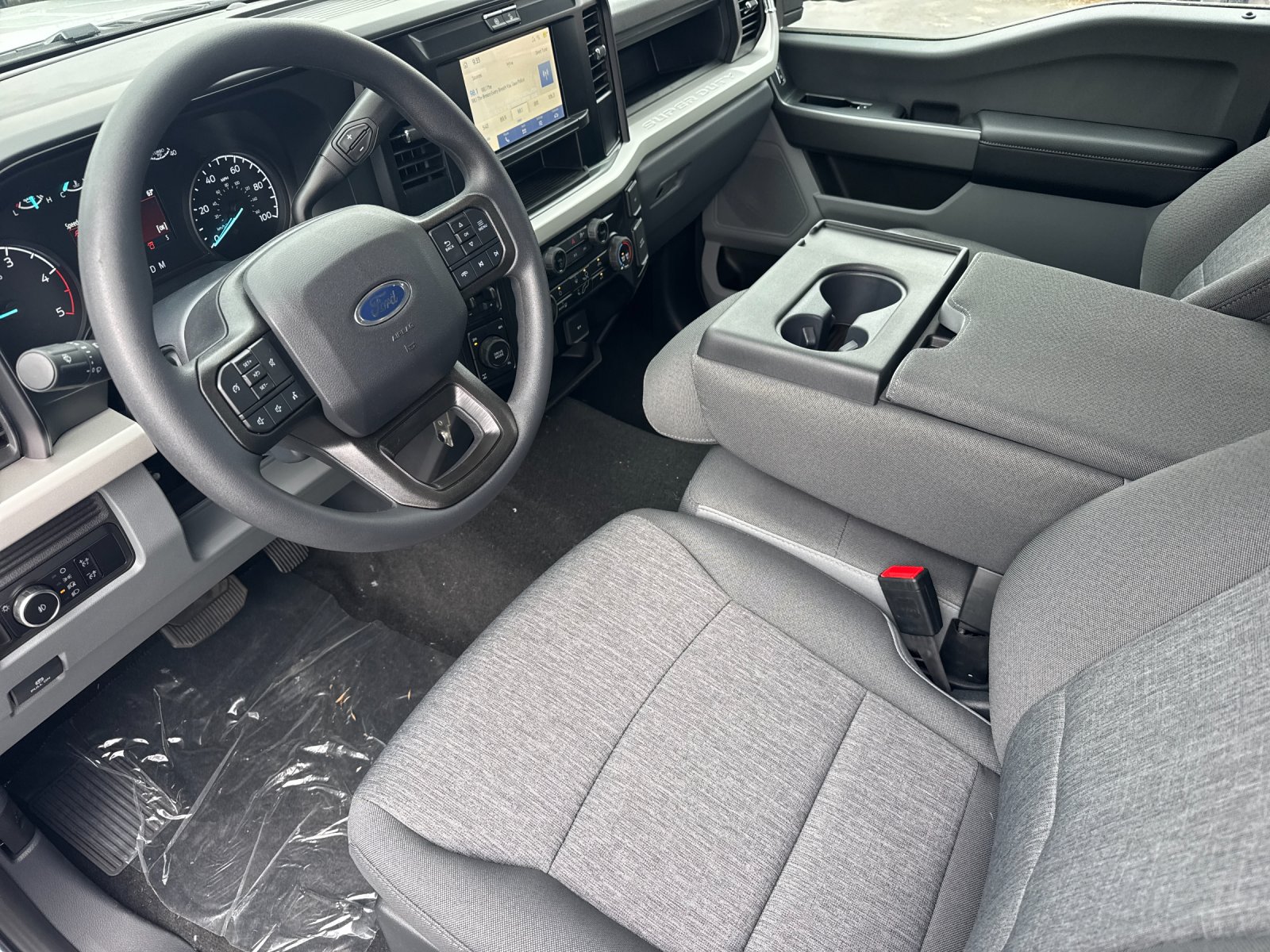 New 2026 Oxford White Ford F-250® XL image 9