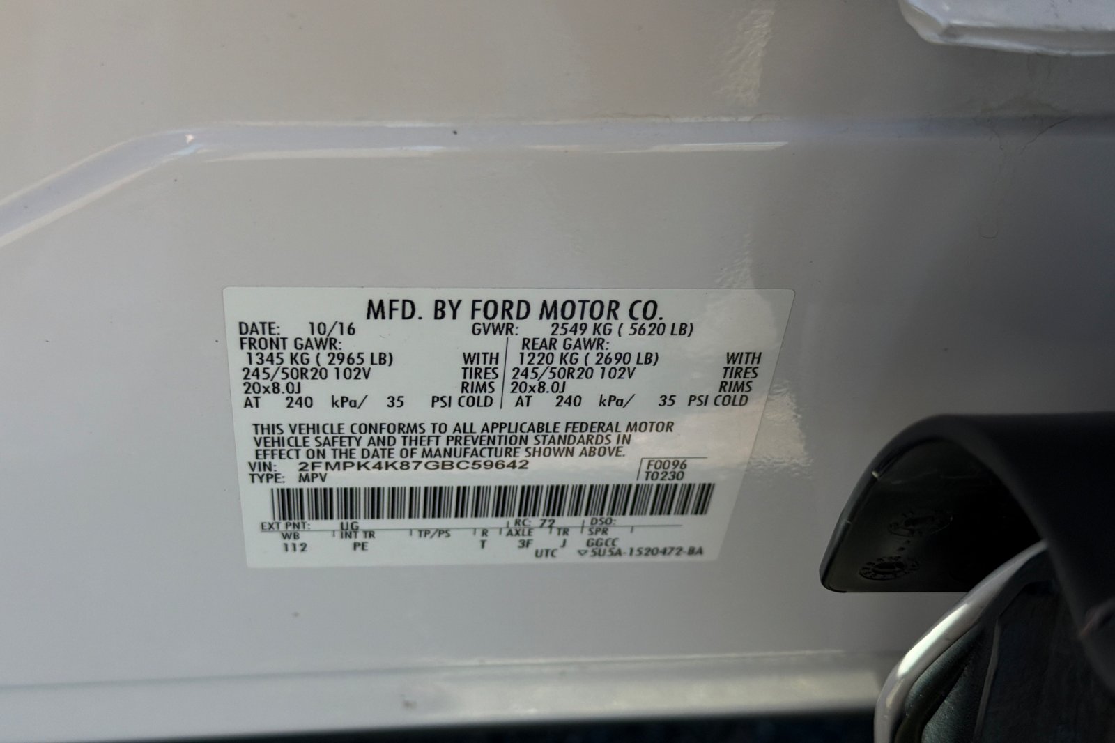 Used 2016 White Platinum Tri-Coat Metallic Ford Titanium image 32