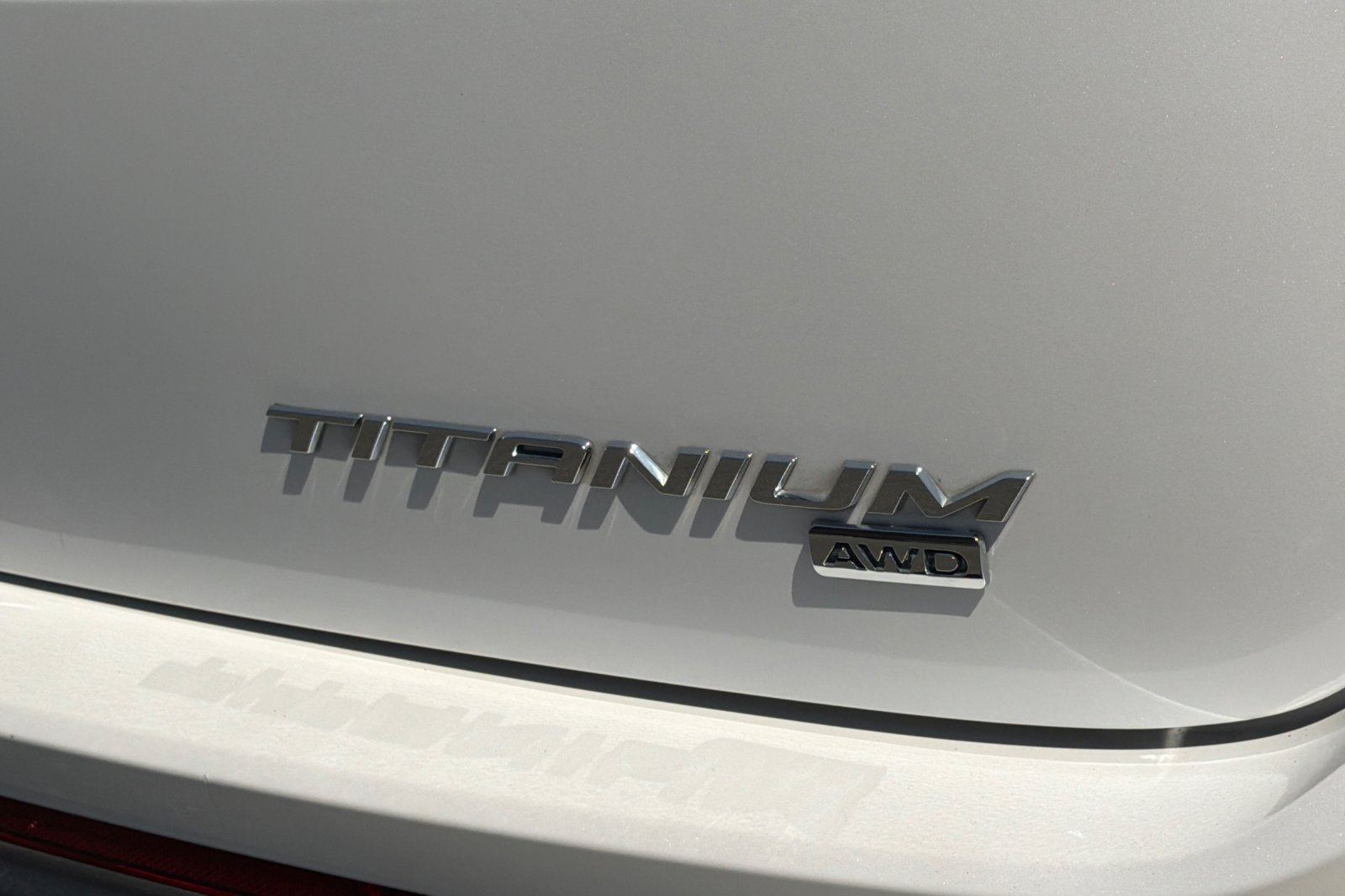 Used 2016 White Platinum Tri-Coat Metallic Ford Titanium image 14