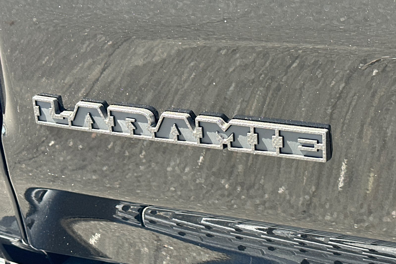New 2026 Diamond Black Crystal Pearl-Coat Exterior Paint RAM Laramie image 25