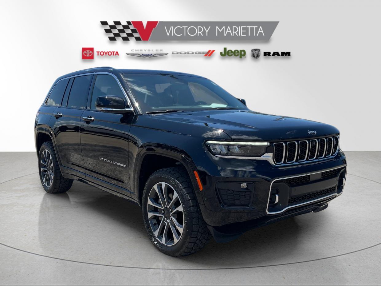 Used 2022 Diamond Black Crystal Pearlcoat Jeep Overland image 7