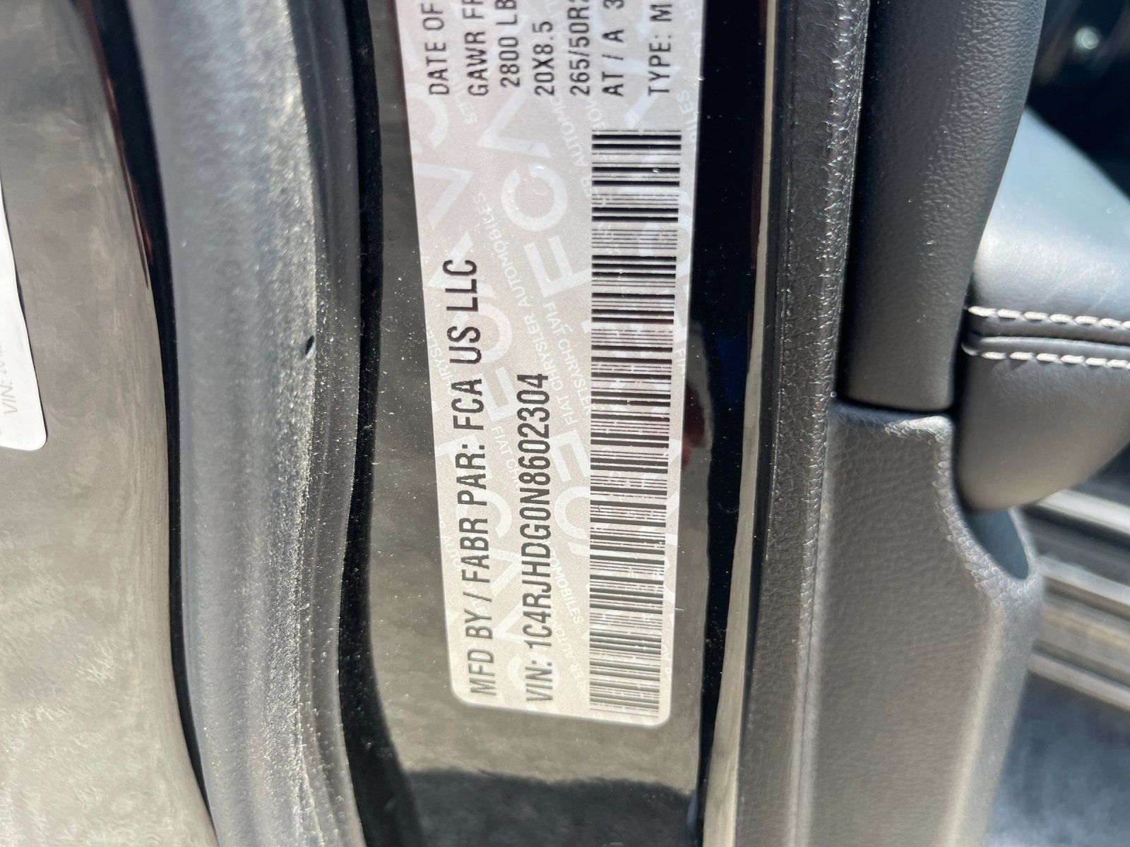 Used 2022 Diamond Black Crystal Pearlcoat Jeep Overland image 34