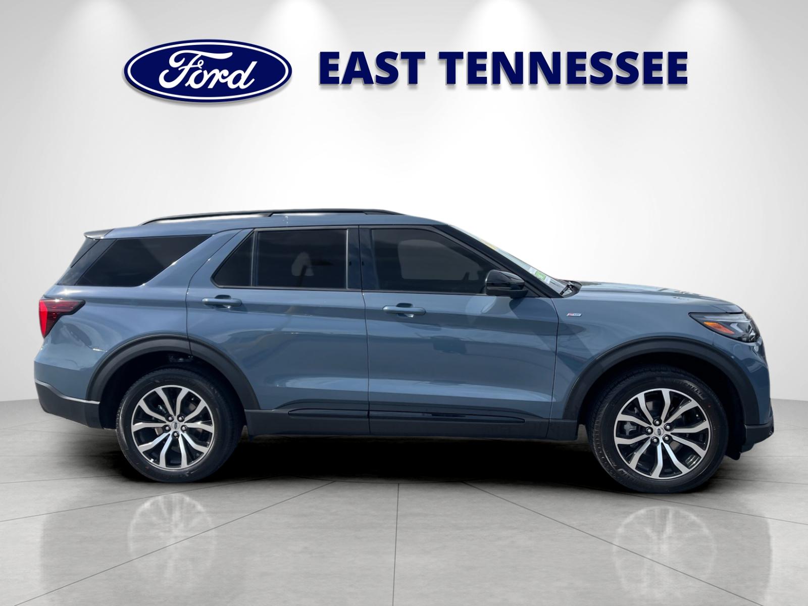 New 2026 Blue Ford ST-Line image 2