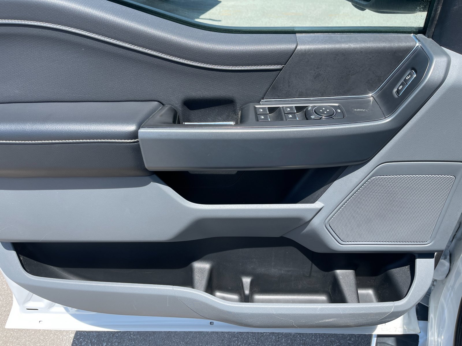 Used 2024  Ford XLT image 12