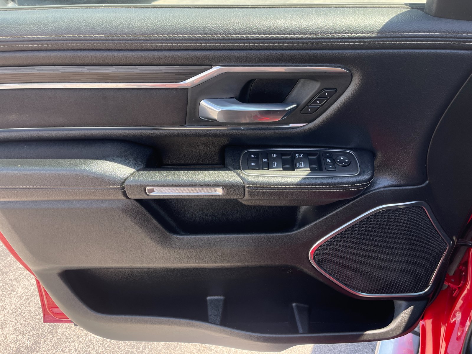 2024 RAM Ram 1500 Pickup Laramie - Photo 12