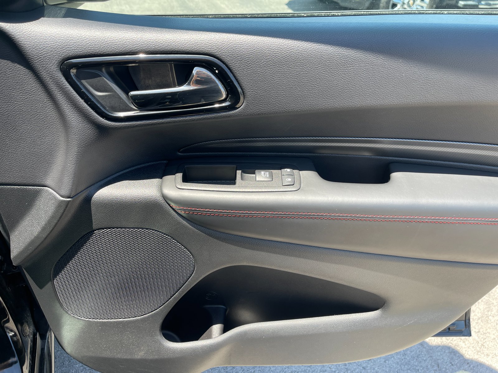 Used 2025  Dodge R/T image 21