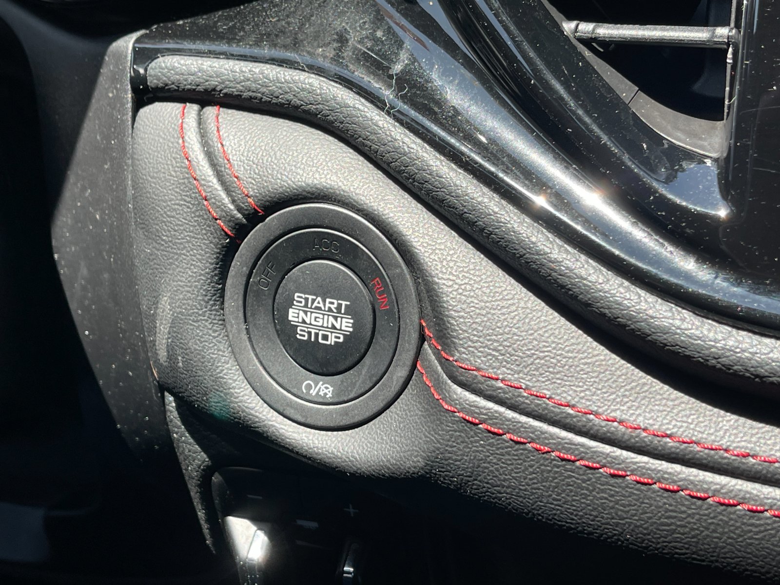 Used 2025  Dodge R/T image 27
