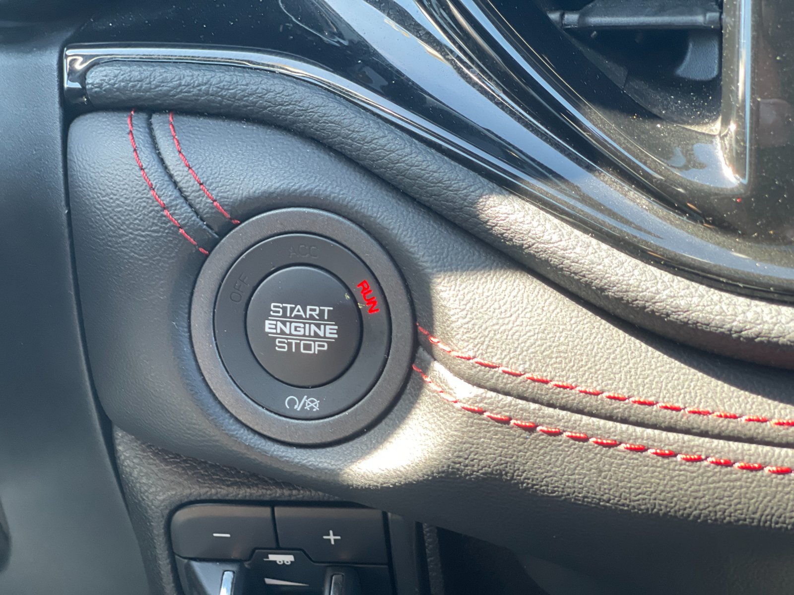 Used 2025  Dodge R/T image 27