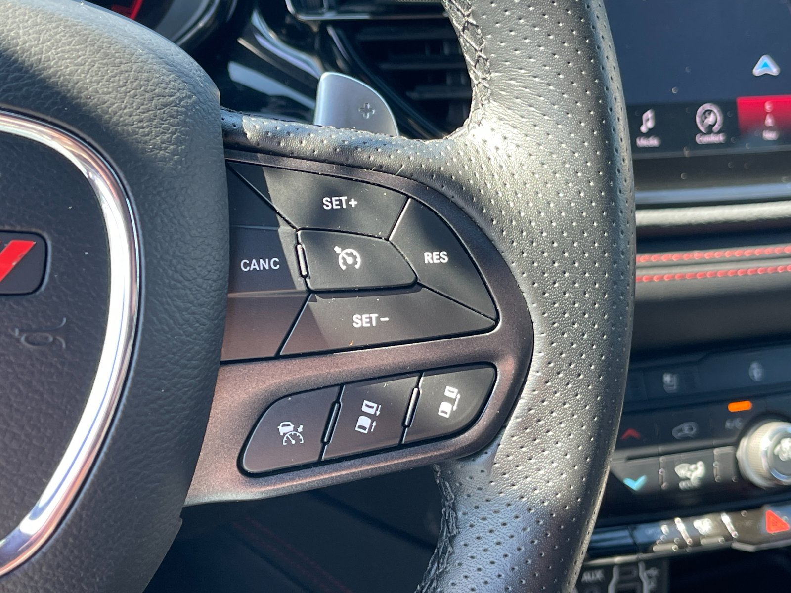 Used 2025  Dodge R/T image 30