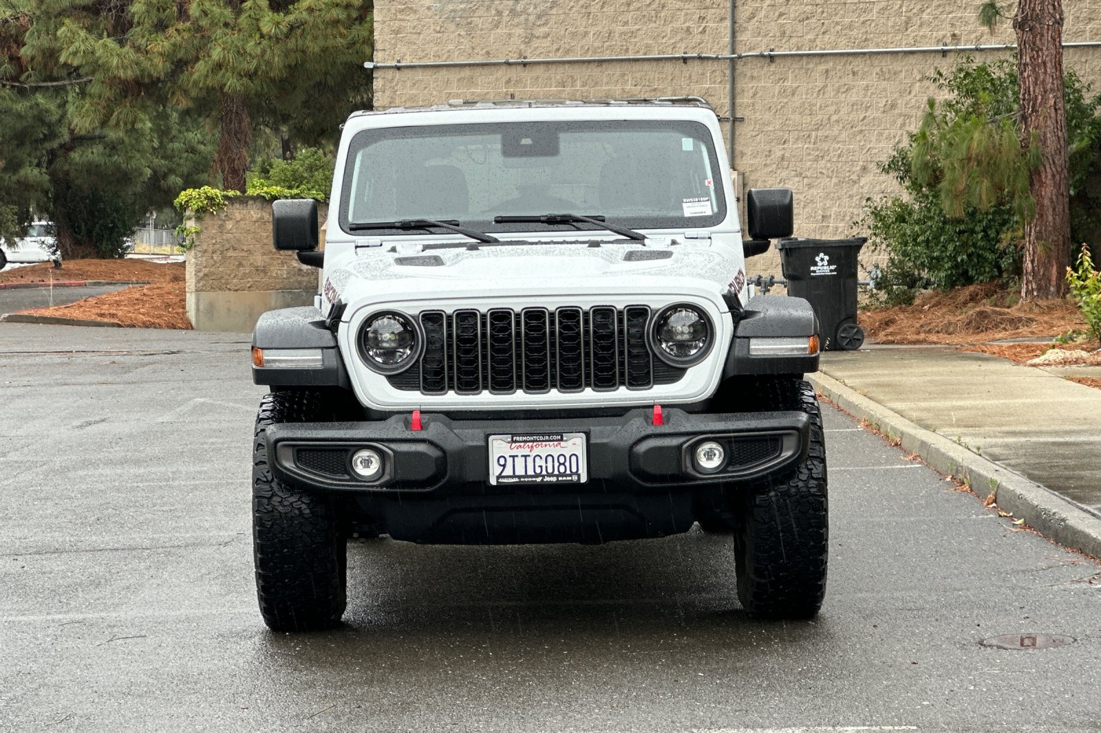 Used 2025 White Jeep Rubicon image 8