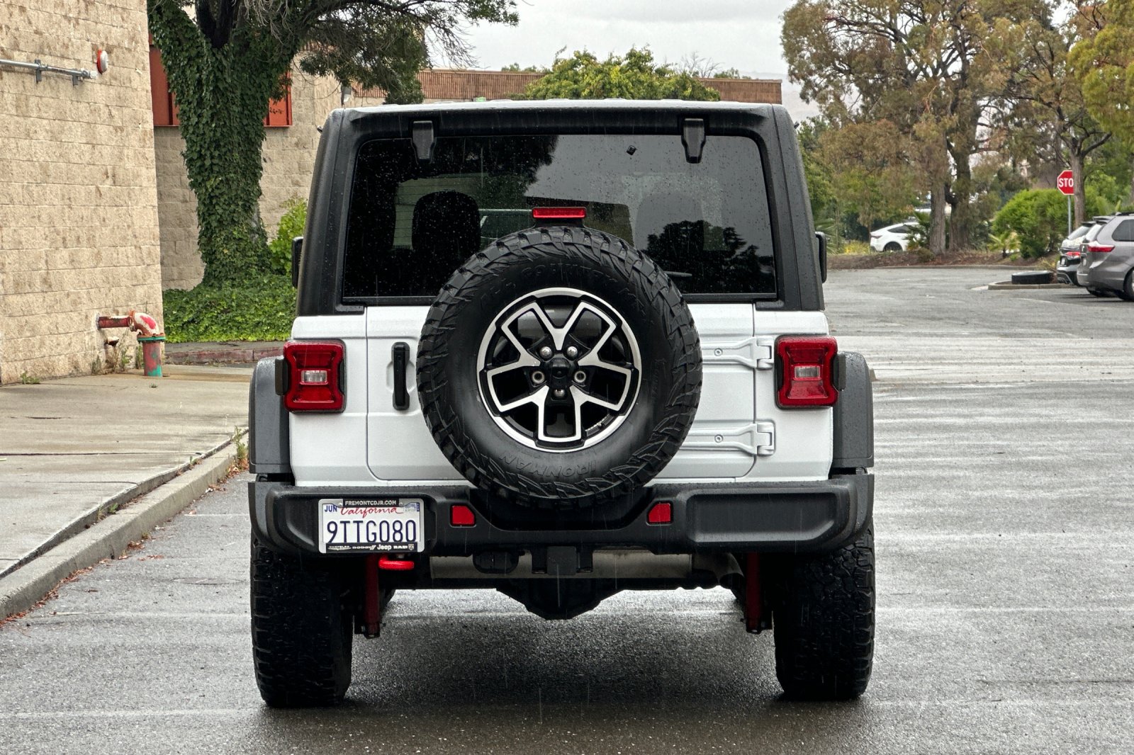 Used 2025 White Jeep Rubicon image 4