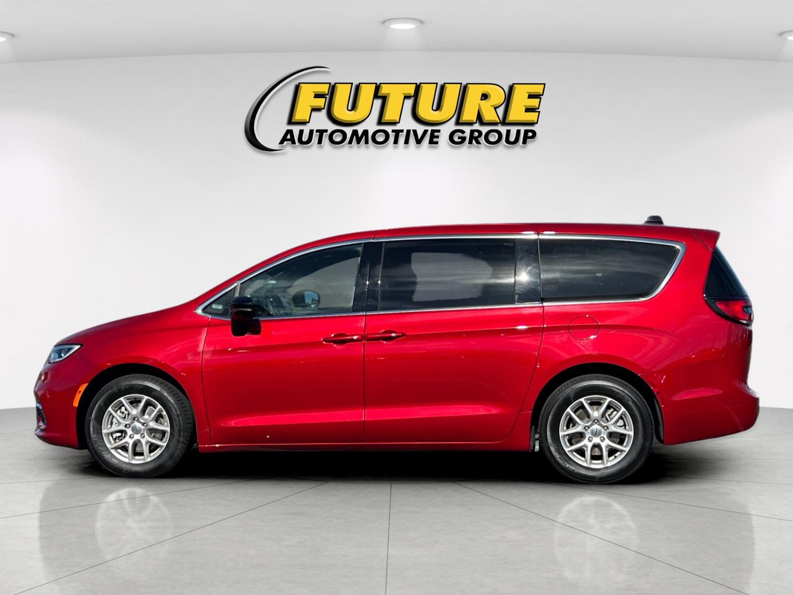 Used 2025 Red Chrysler Select image 6