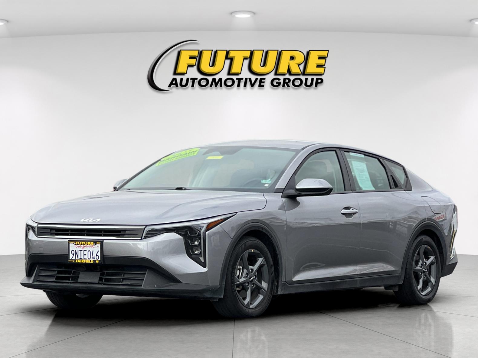 Used 2025 Gray Kia LXS image 7